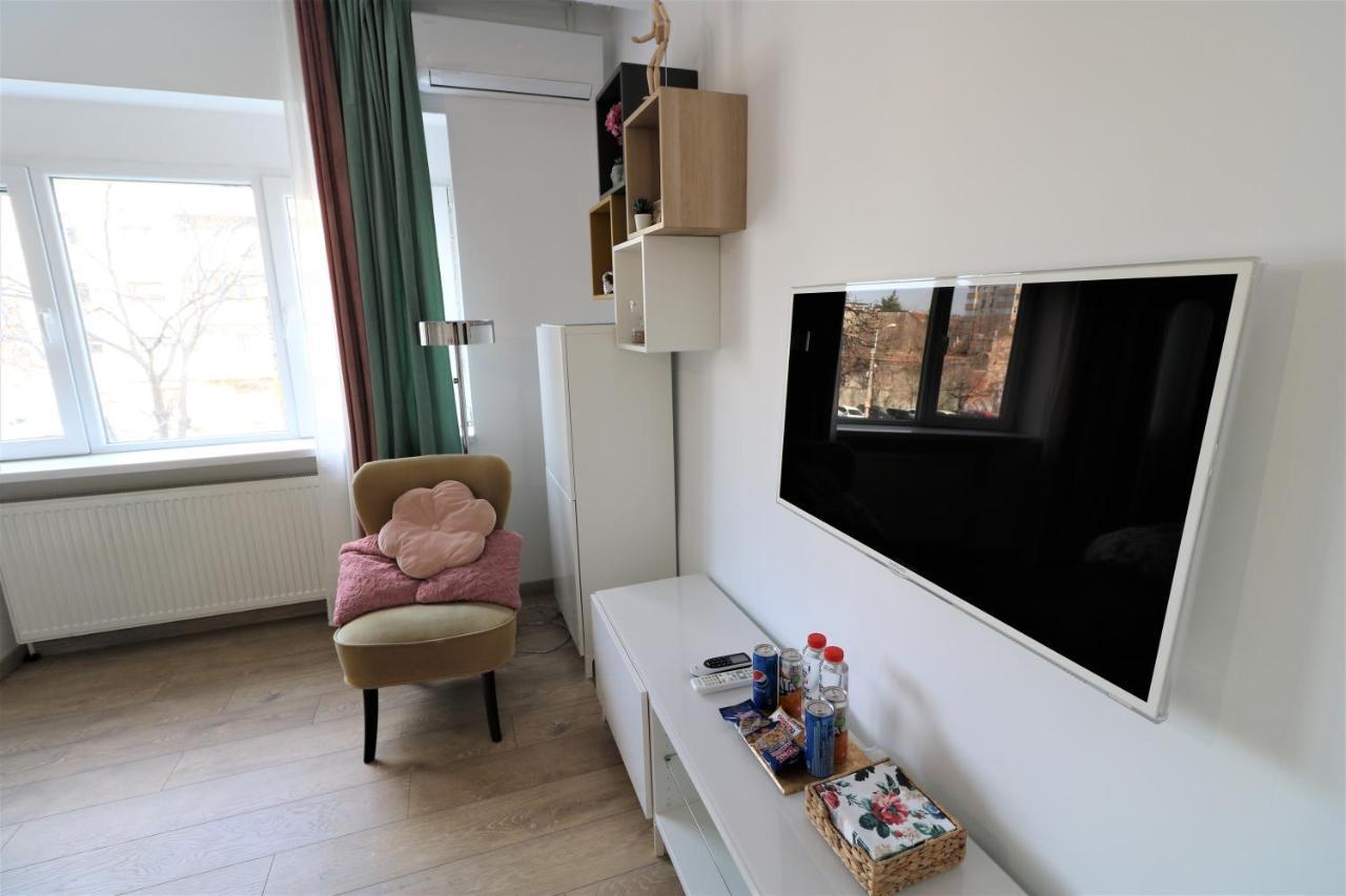 Lovely City Center Apartment - Free Minibar Bucureşti Exterior foto