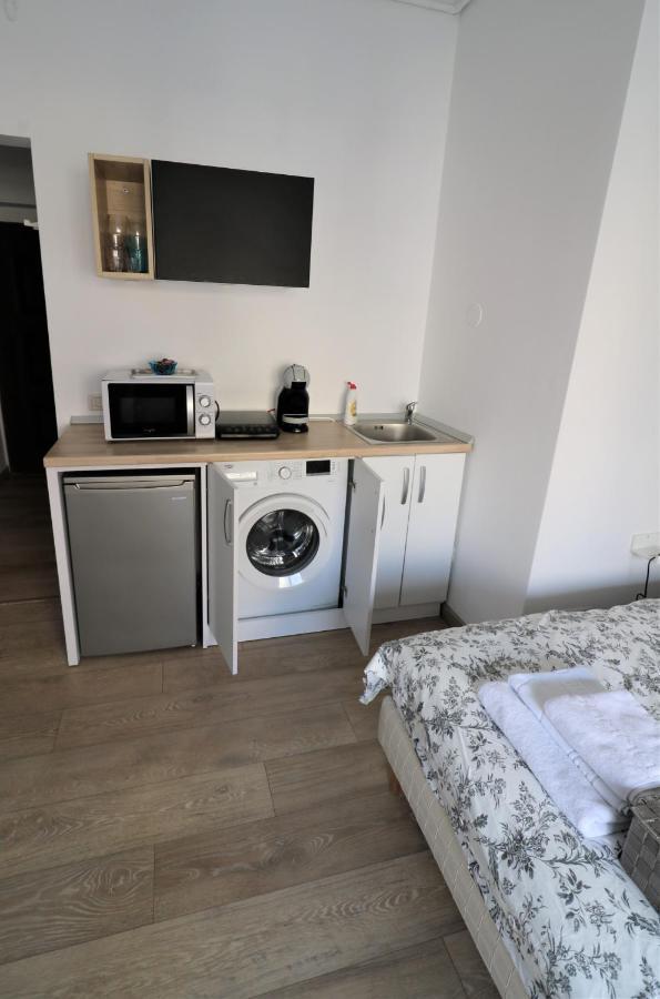 Lovely City Center Apartment - Free Minibar Bucureşti Exterior foto
